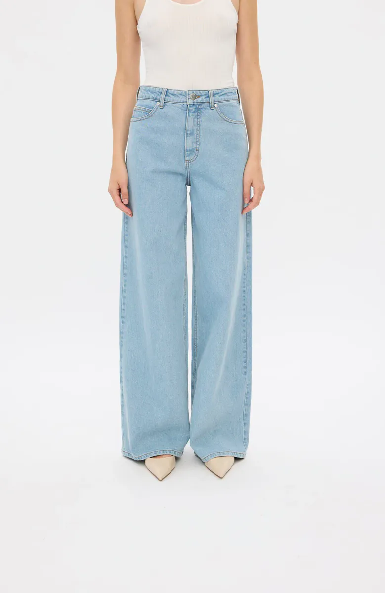 AbbyFV 745 Blended Light Blue