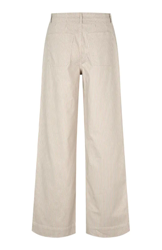 EricaFV 825 Oat Milk Stripe